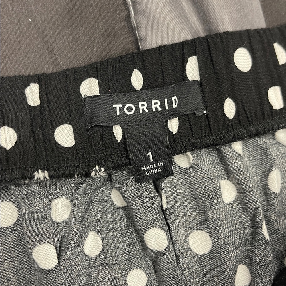 TORRID SIZE 1 Polka Dot Wrap Skirt - Picture 3 of 5
